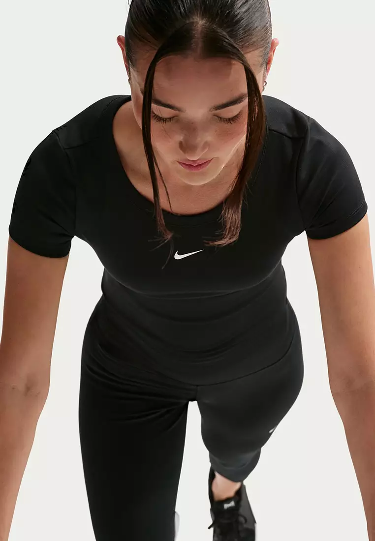 One Fitted Dri-FIT Short-Sleeve Cropped Top