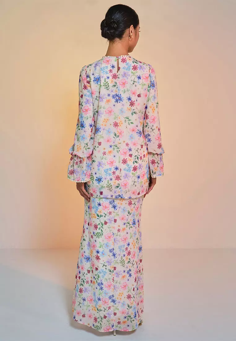 Fajar Blouse & Skirt - Cream Garden