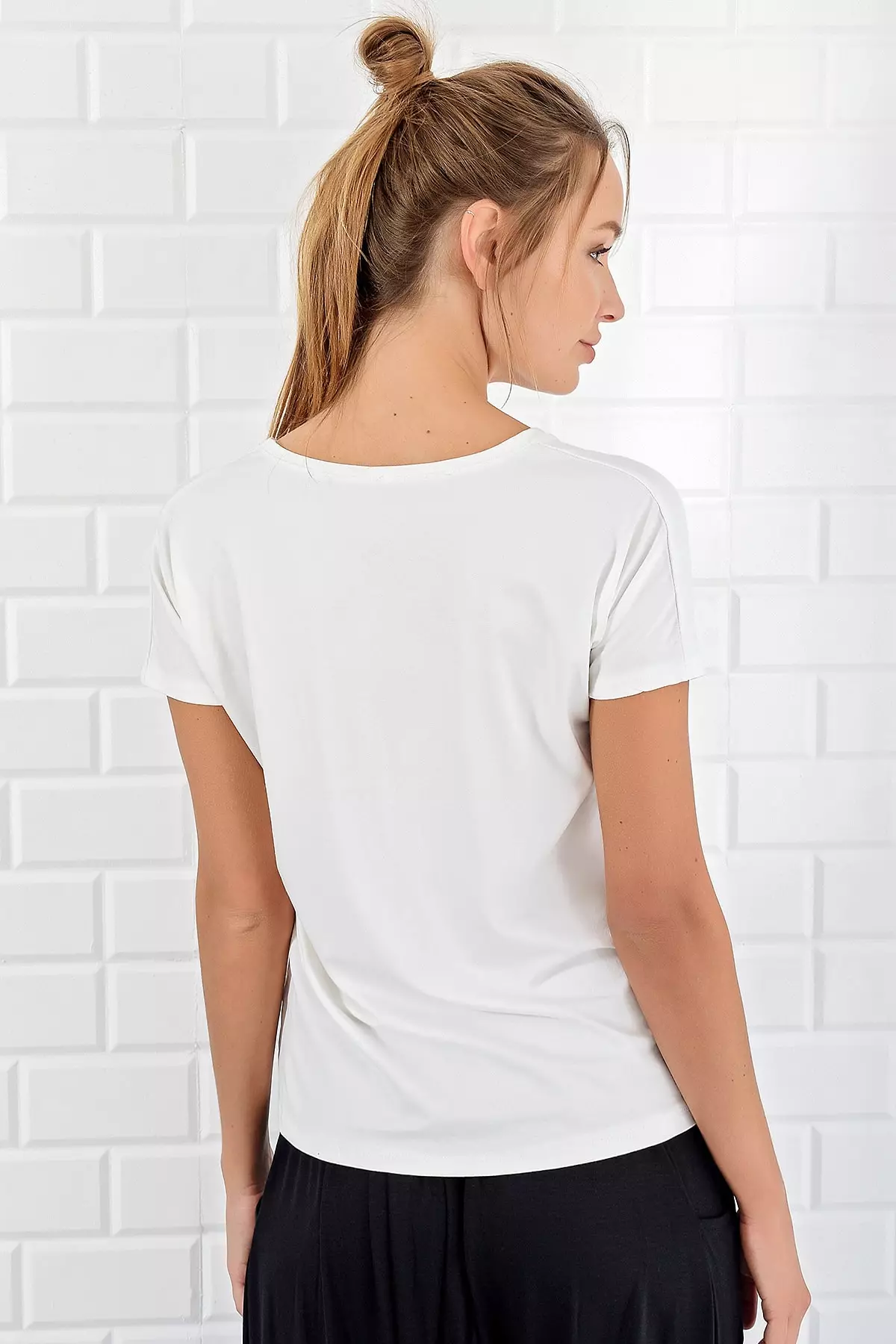 Basic V-Neck T-Shirt