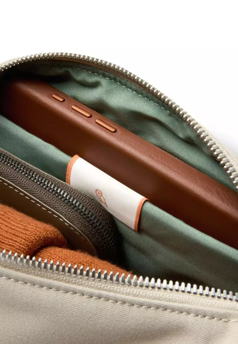 Bellroy Classic Sling 3L - Tahini