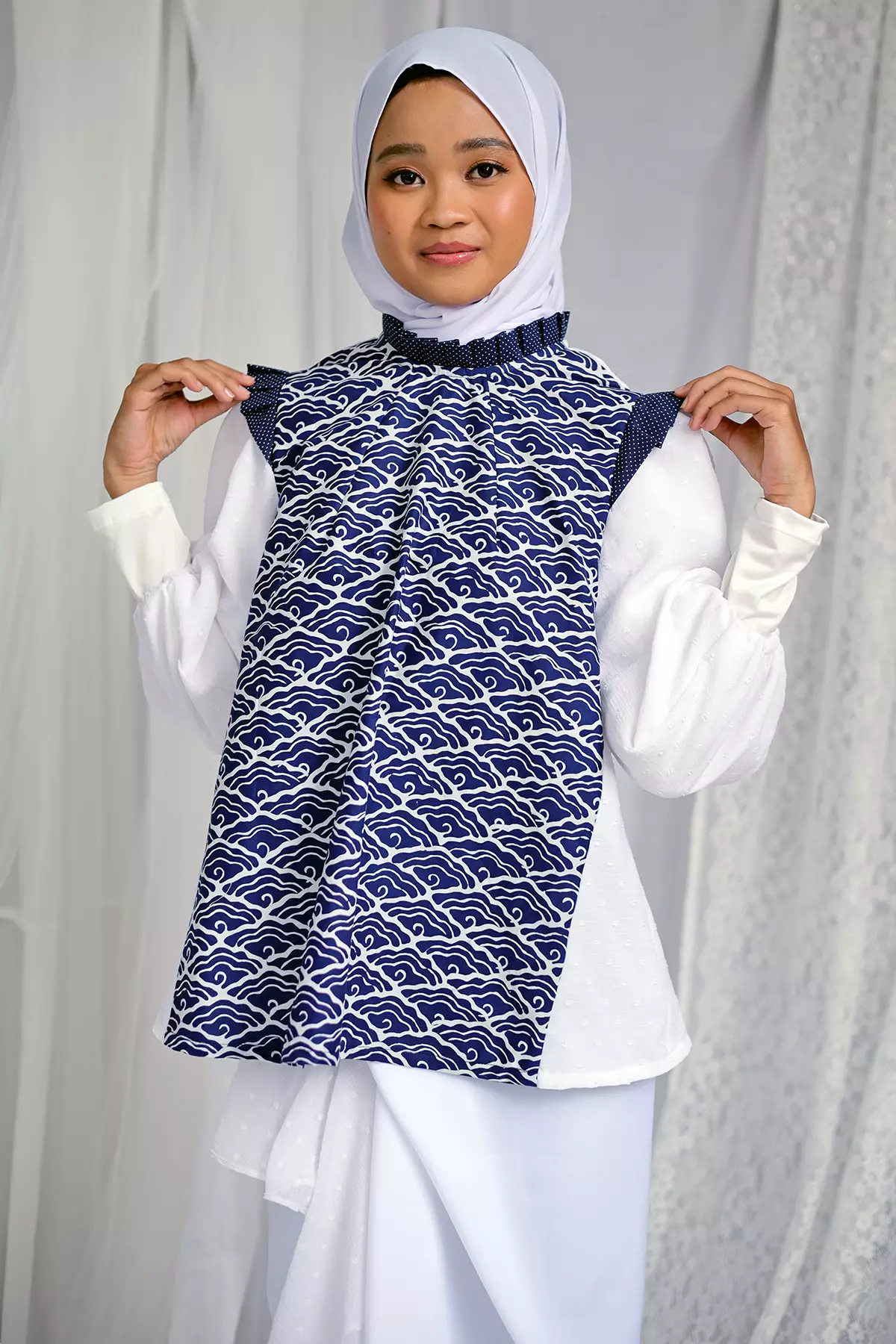 Crossandra Sashiko Biru Blouse Batik Raya