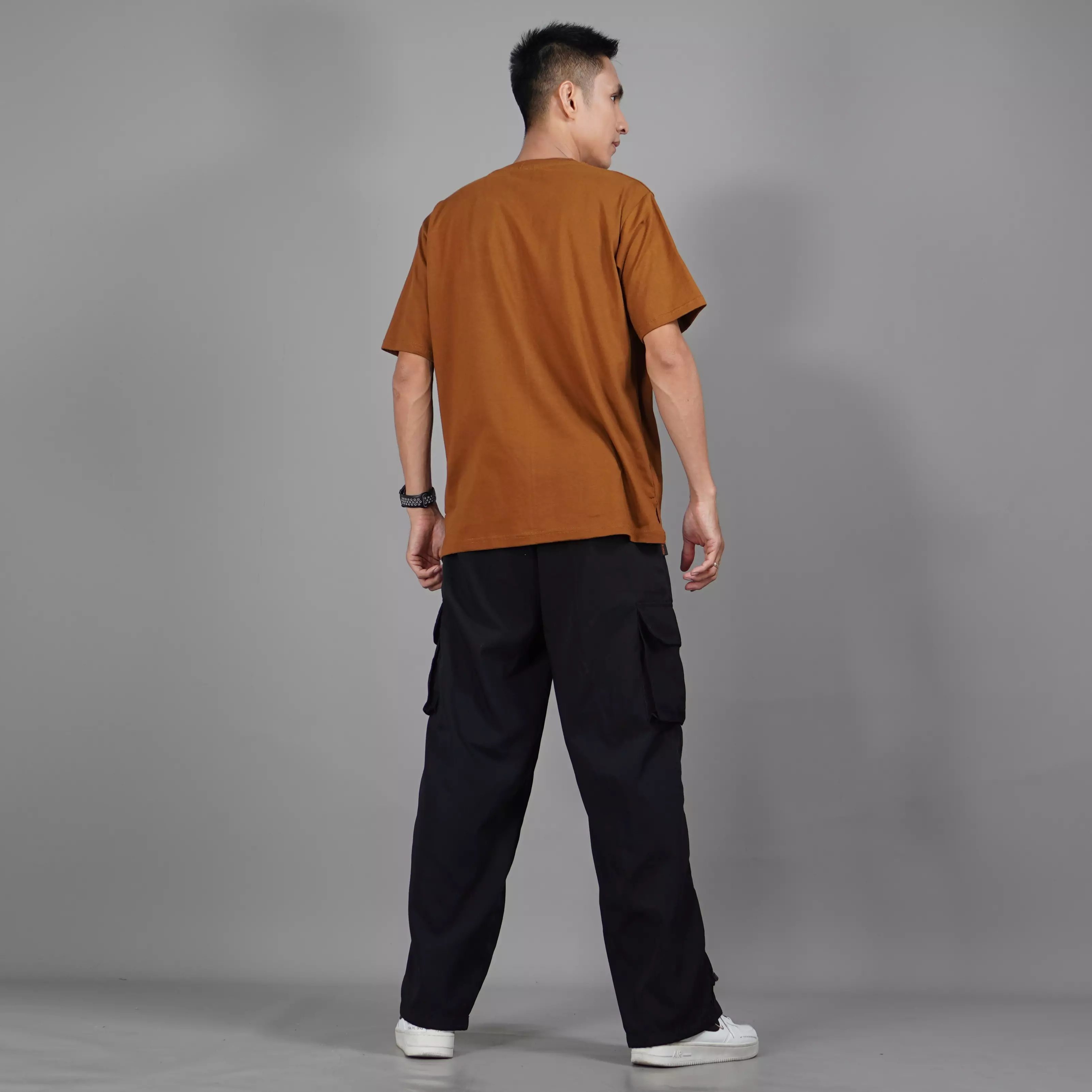  DANIEL Casual T-Shirt Pria Kaos Polos Pria Oversized T-Shirt - Bronze