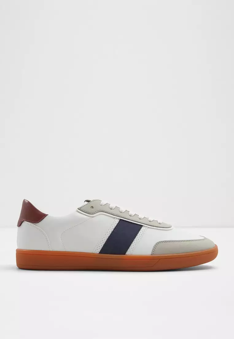 Low top uptowns online