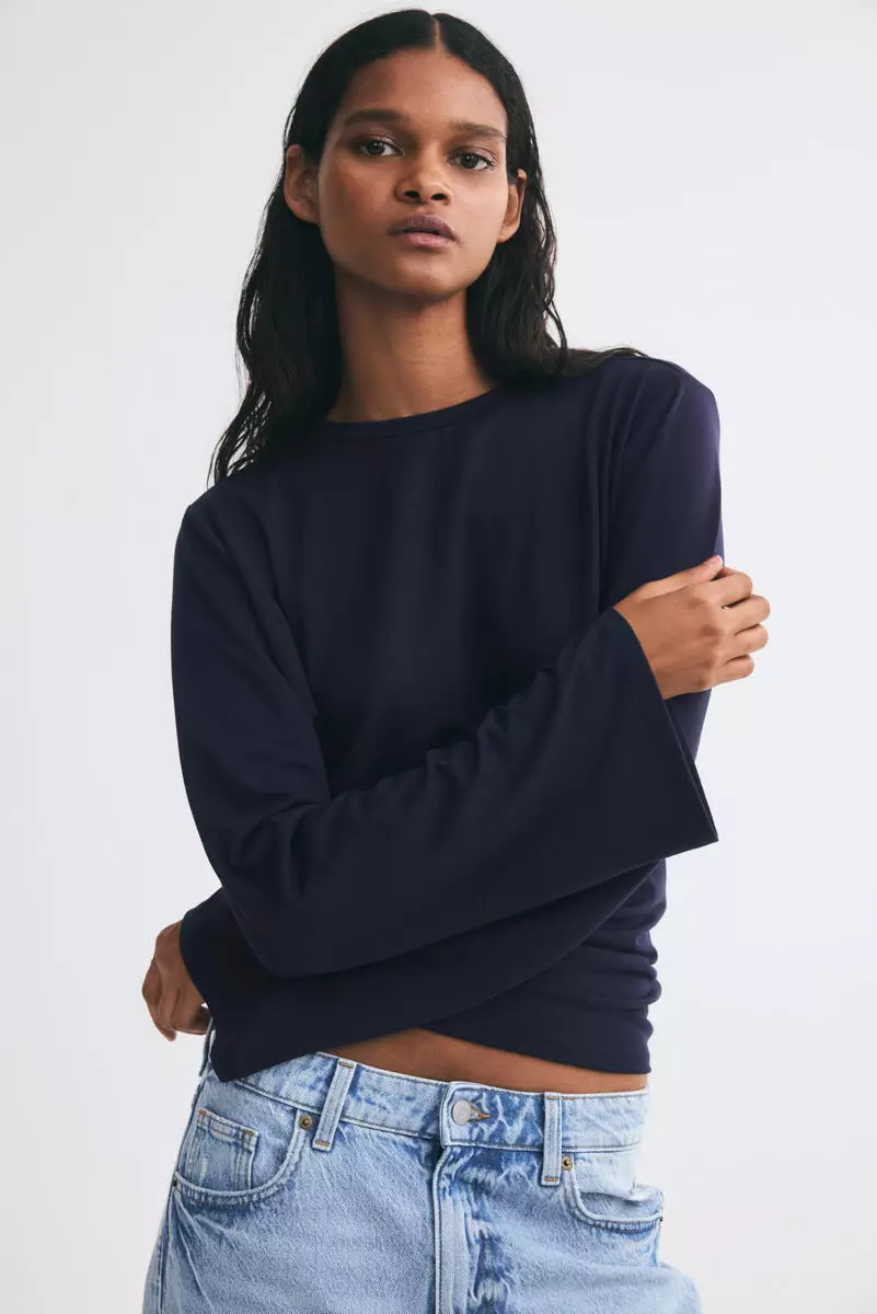 Long-sleeved gathered top