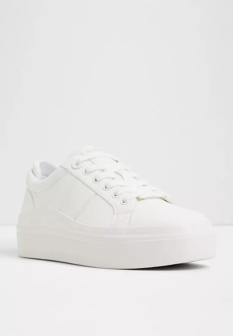 Brynlee Low-Top Sneakers