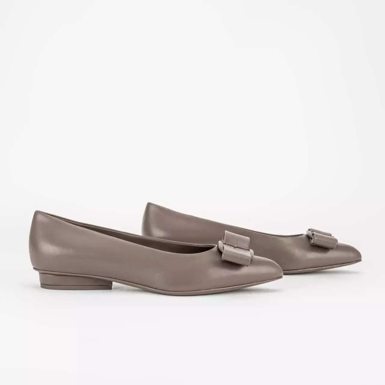 Harga flat shoes salvatore clearance ferragamo