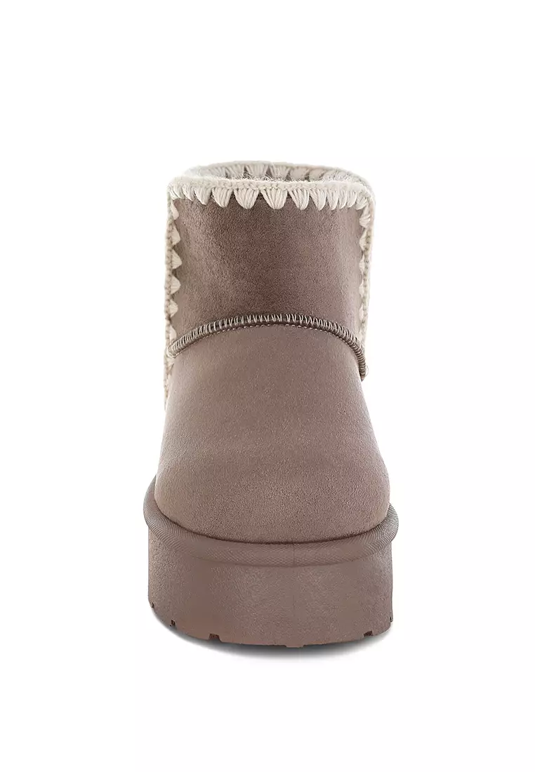 Scalloped Detail Snow Boots In Taupe