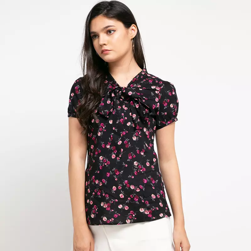 Sophistix Tini Blouse in Black