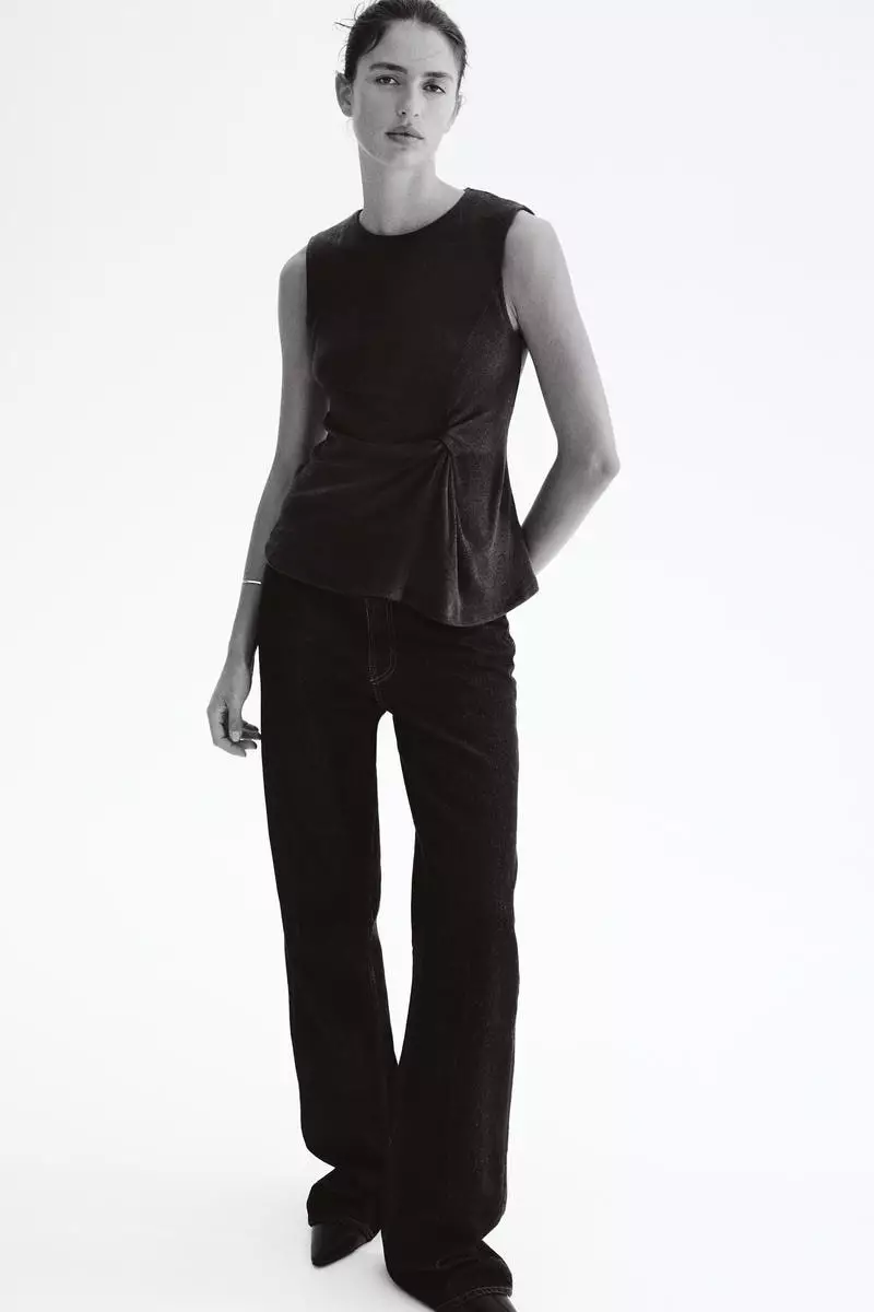 Twist-detail vest top
