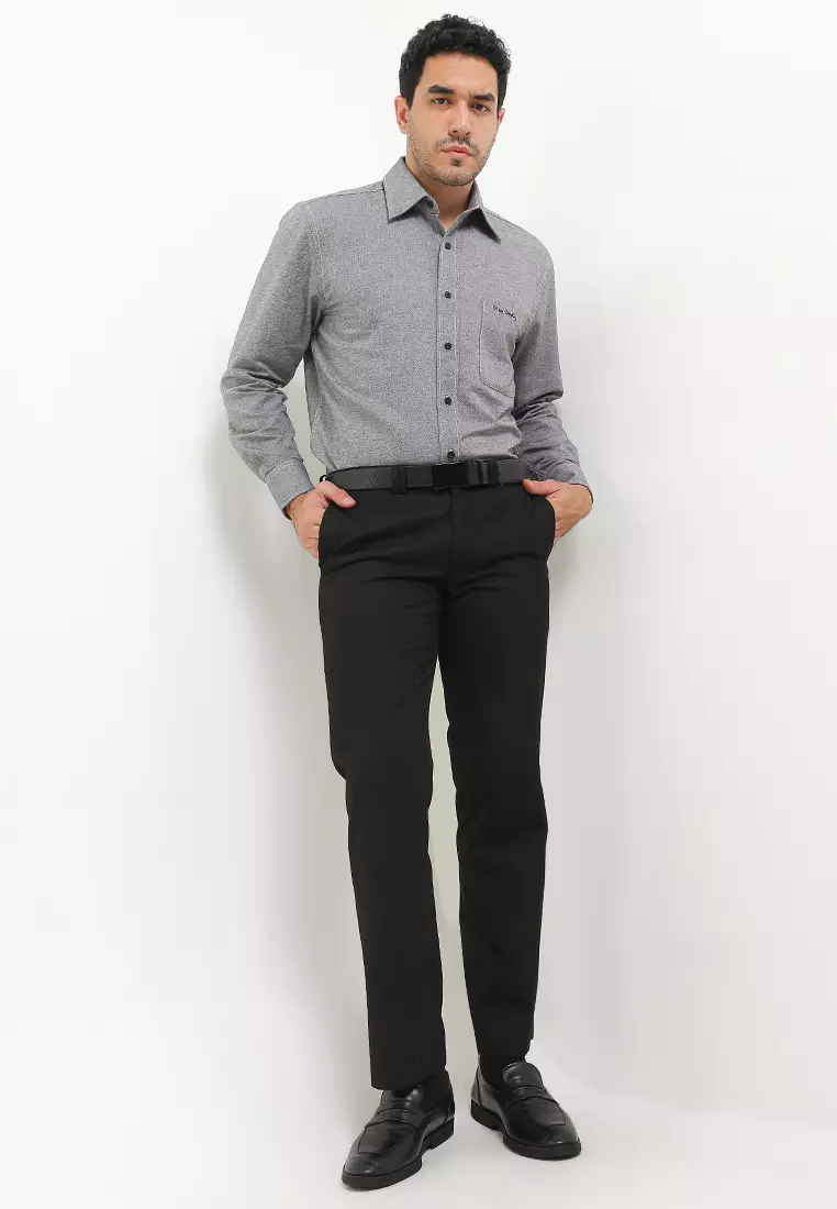 Kemeja Lengan Panjang Regular Pierre Cardin Solid Ink Obsession  - Black Formal Look