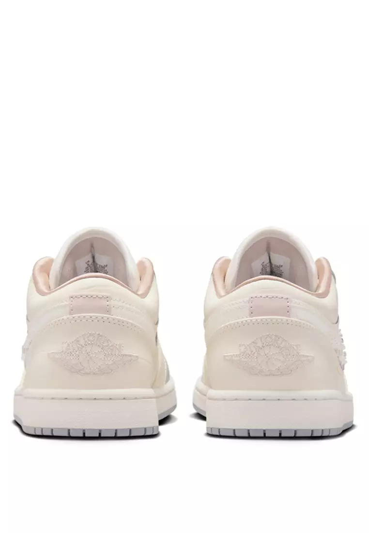 Air Jordan 1 Low Shoes