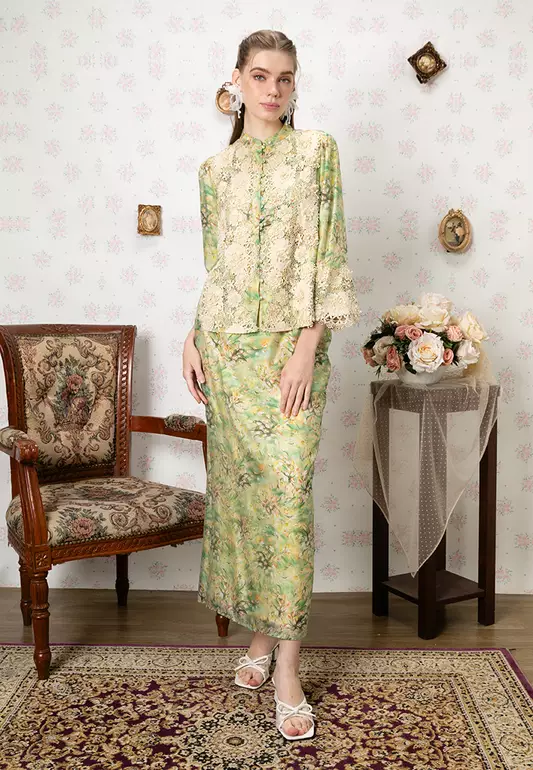 SELENA EMBELLISHMENT KURUNG SET