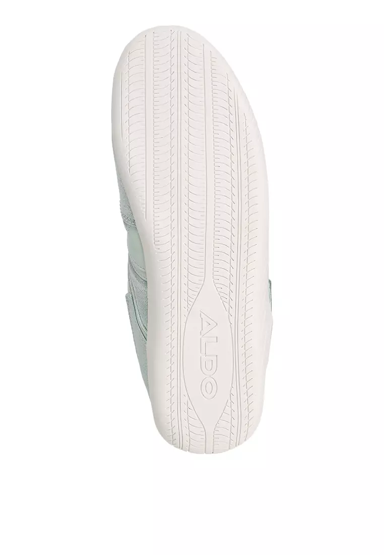 Maxie Sneakers