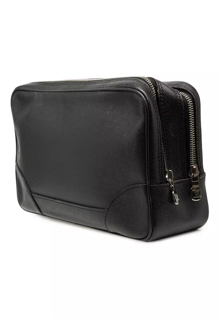 Pre-Loved Louis Vuitton Taiga Neo Pavel