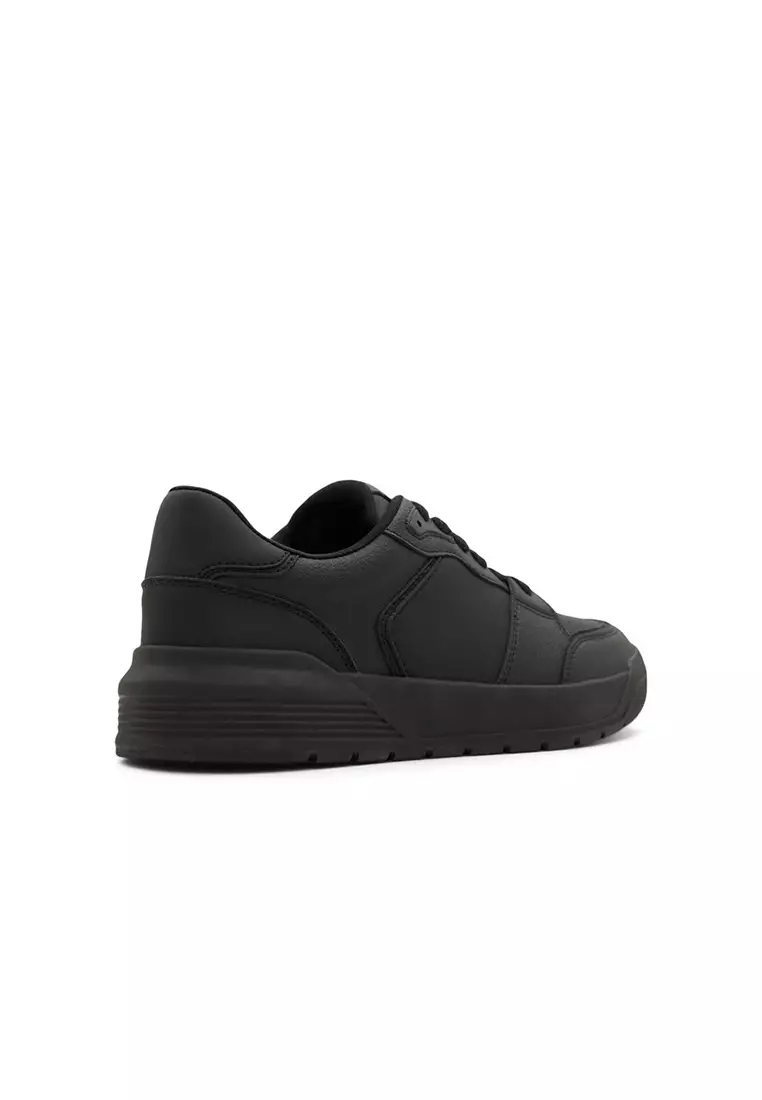 Breezey Low-Top Sneakers