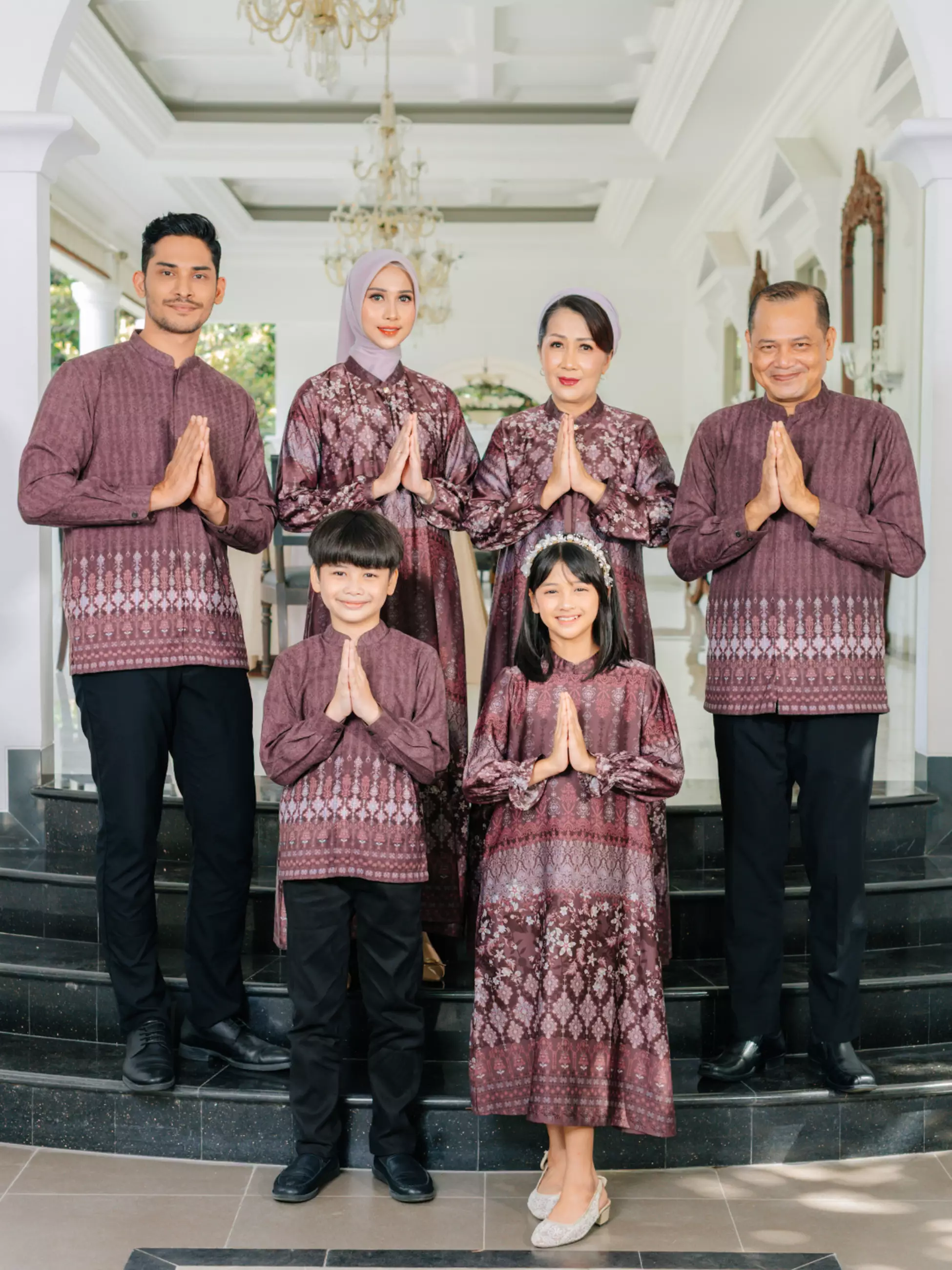 Almeera Burgundy Kemeja Batik Koko Furing Anak Pria Lengan Panjang Regular Fit