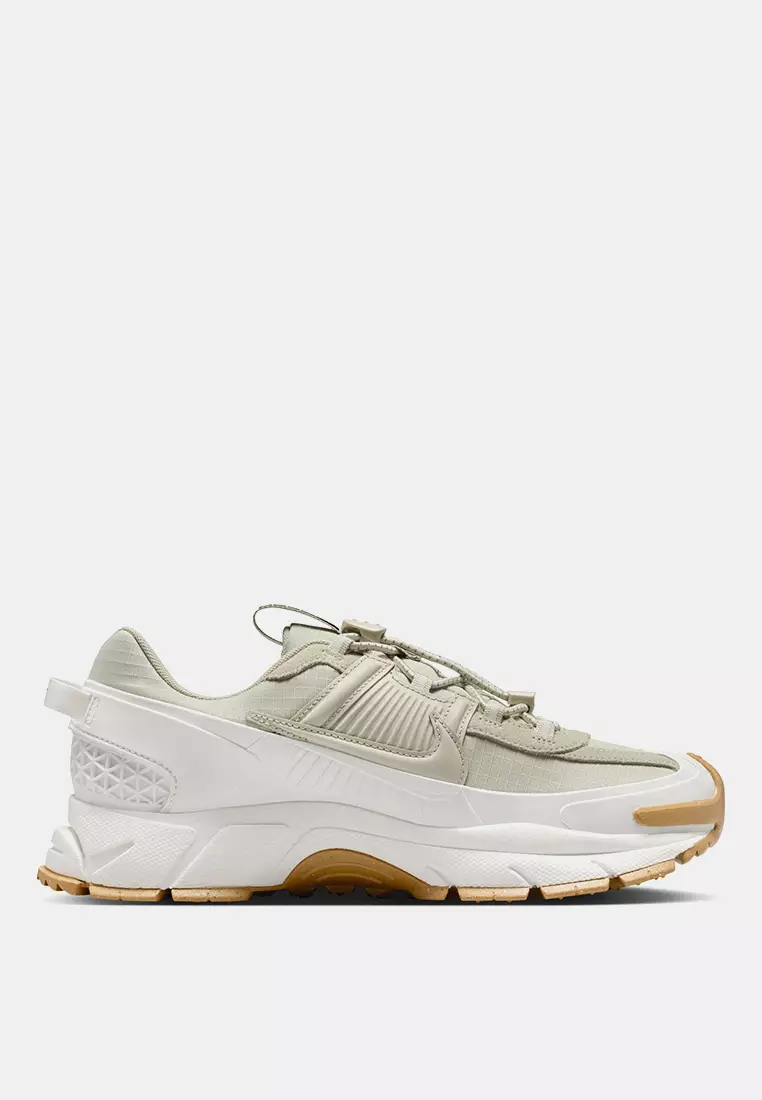 Zoom Vomero Roam Winterized Shoes