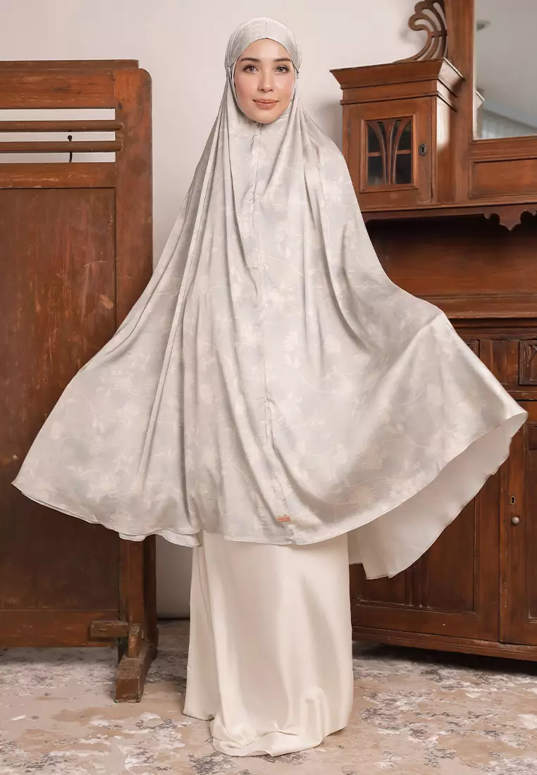 Lesti Prayer Set in White Lily + Pouch (Lozy x Lesti Kejora)