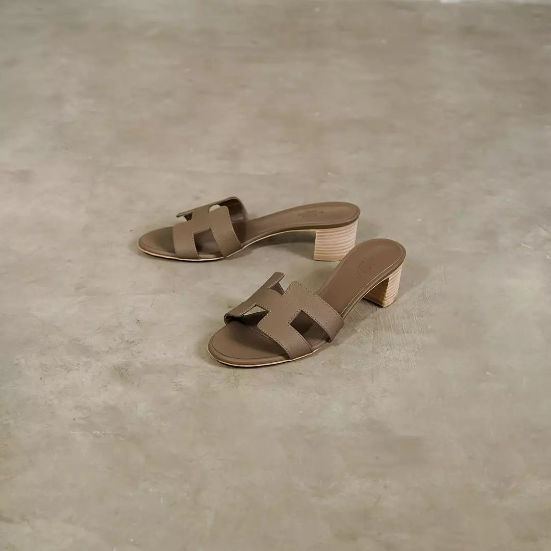 Sandal HERMES OASIS ETOUPE BLOCK HEELS 100% ORIGINAL