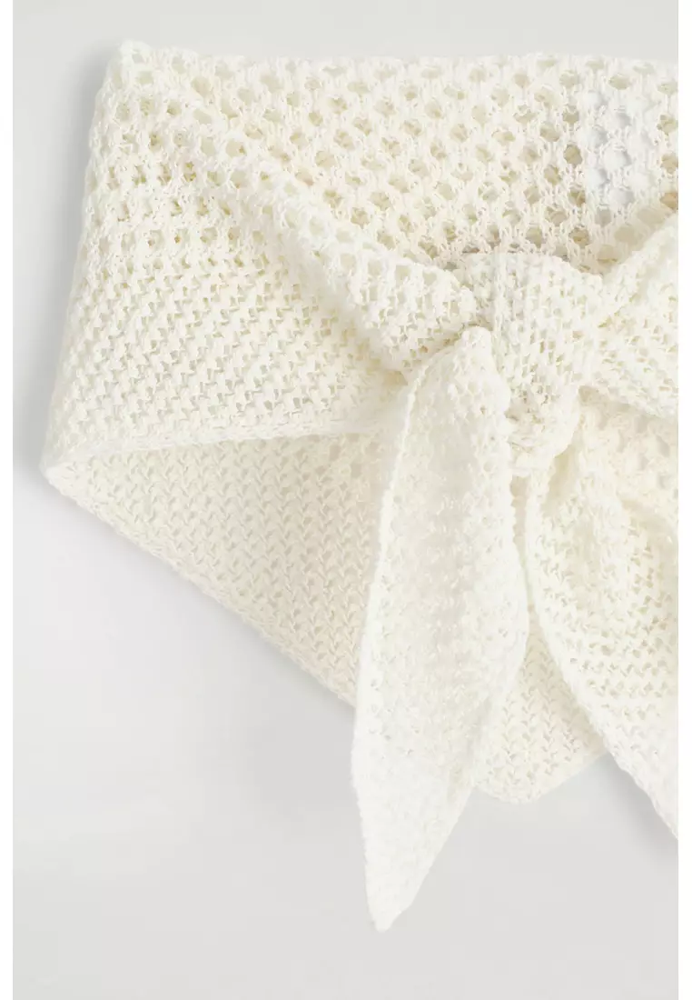 POINTELLE-KNIT TRIANGLE SCARF