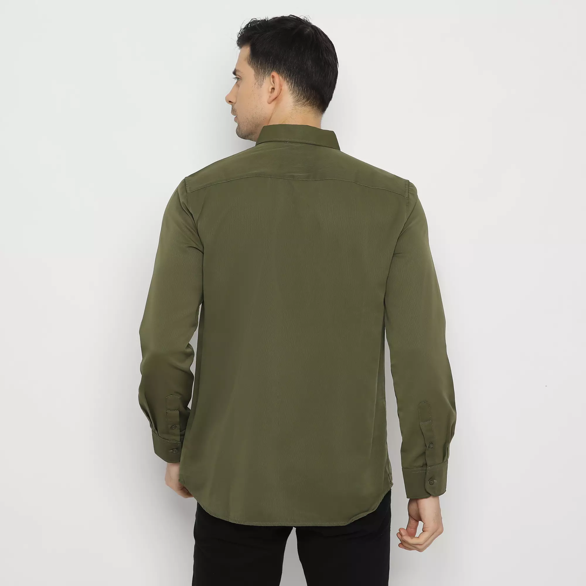 Platini Kemeja Pria Polos Lengan Panjang Hijau Olive Polinosic 66237