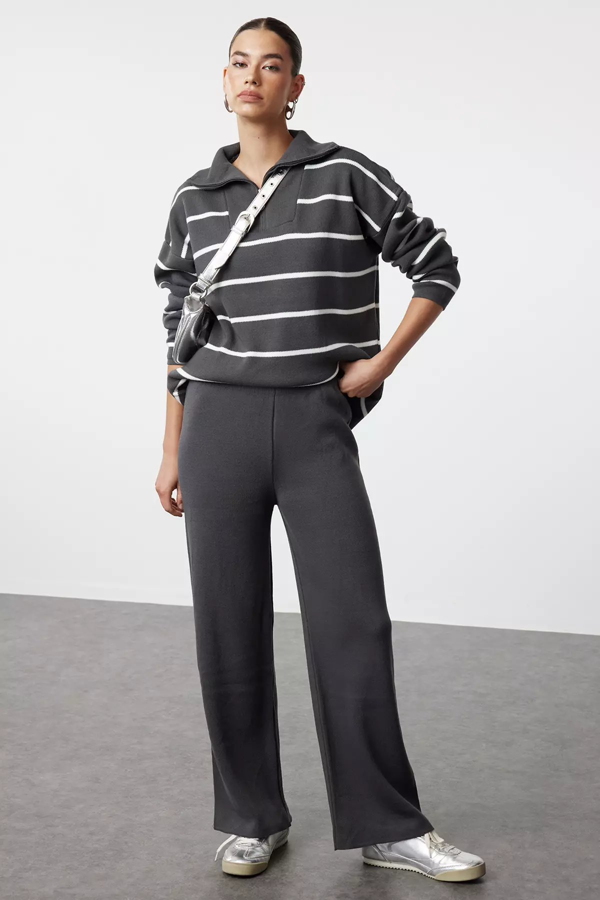 Wide Fit Anthracite Knitwear Set Zippered