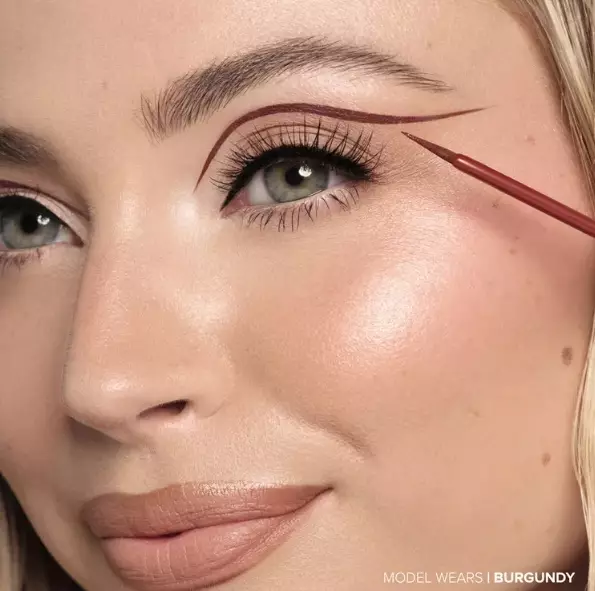 Anastasia Beverly Hills Liquid Eyeliner - Burgundy