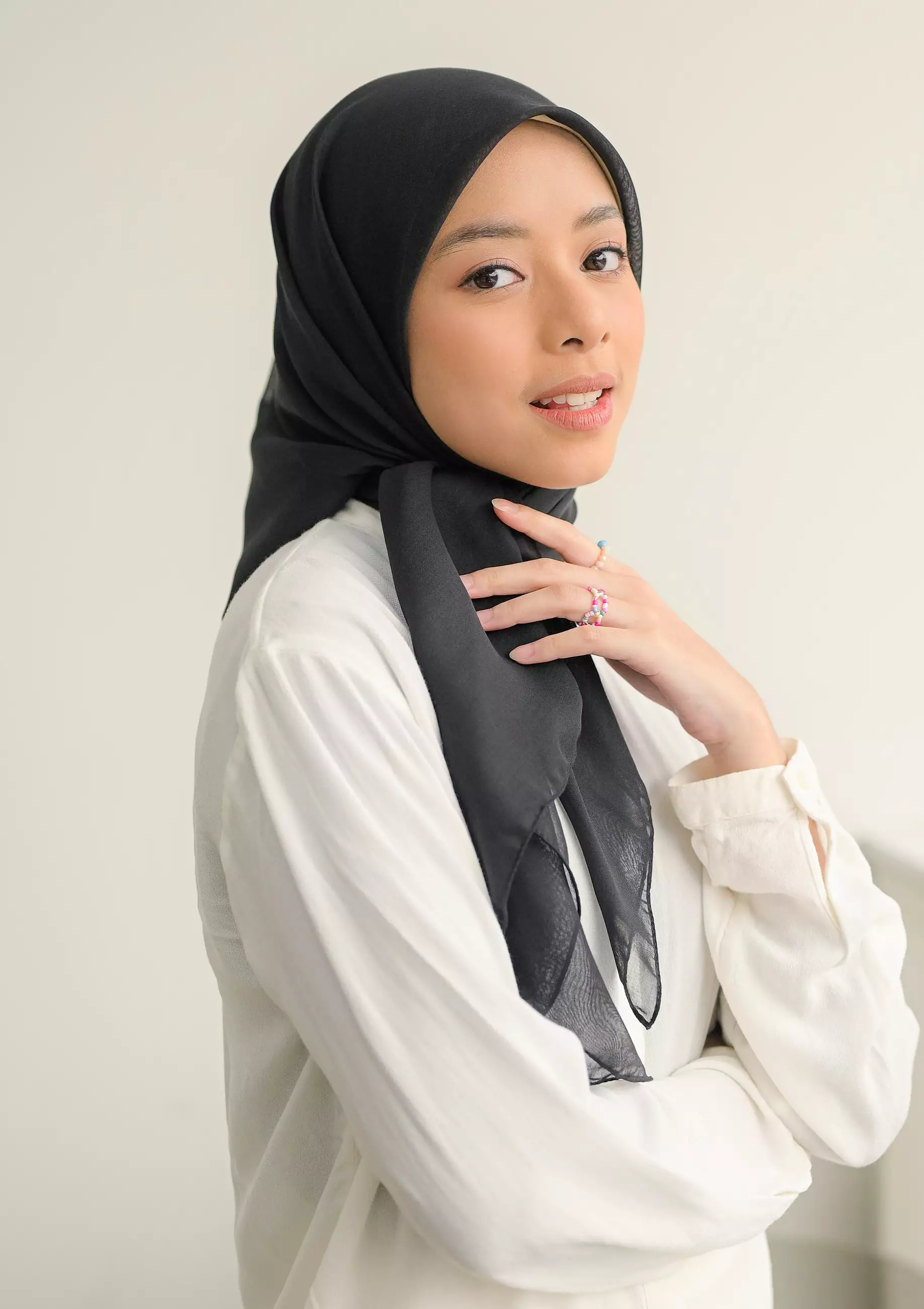 Mara Plain Paris Black