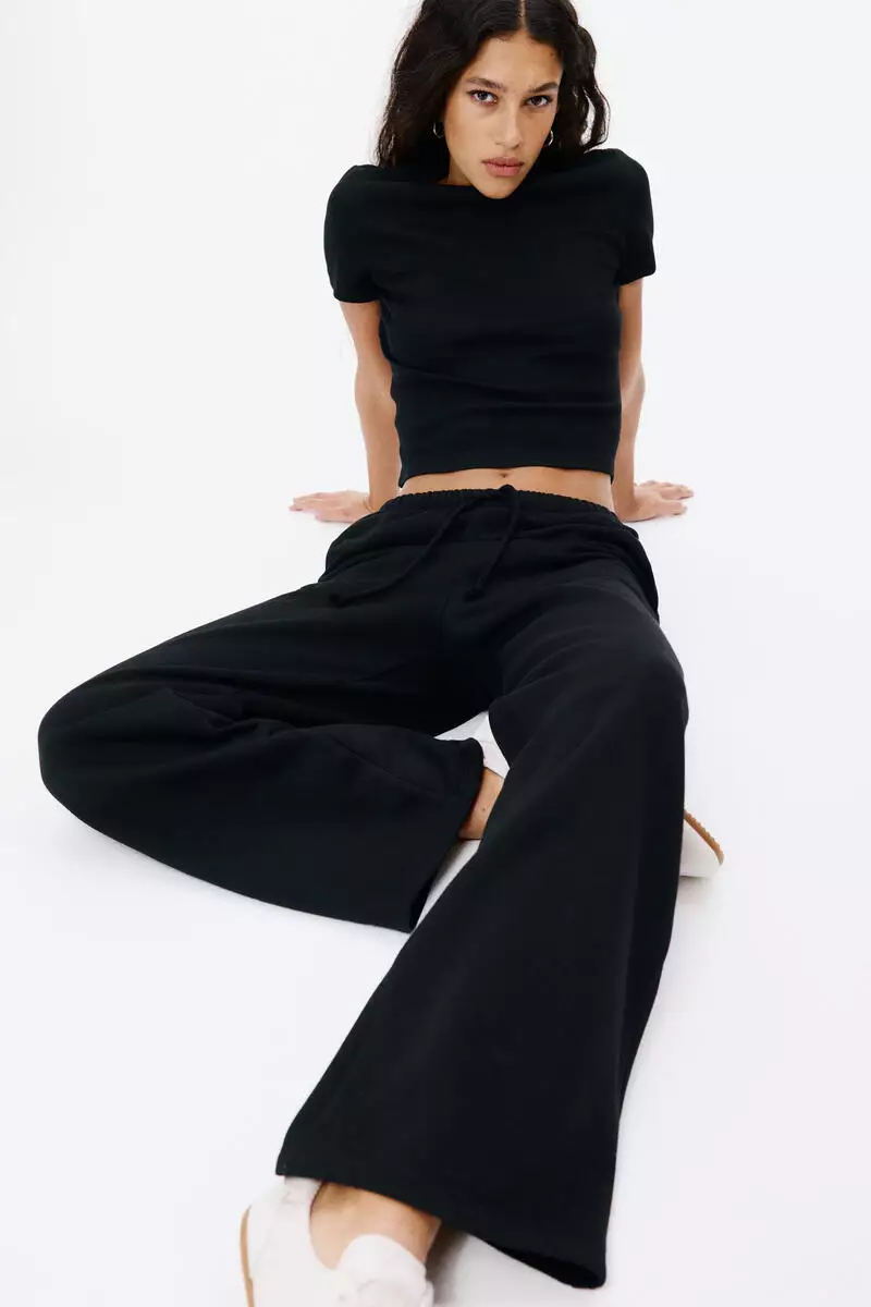 Wide joggers