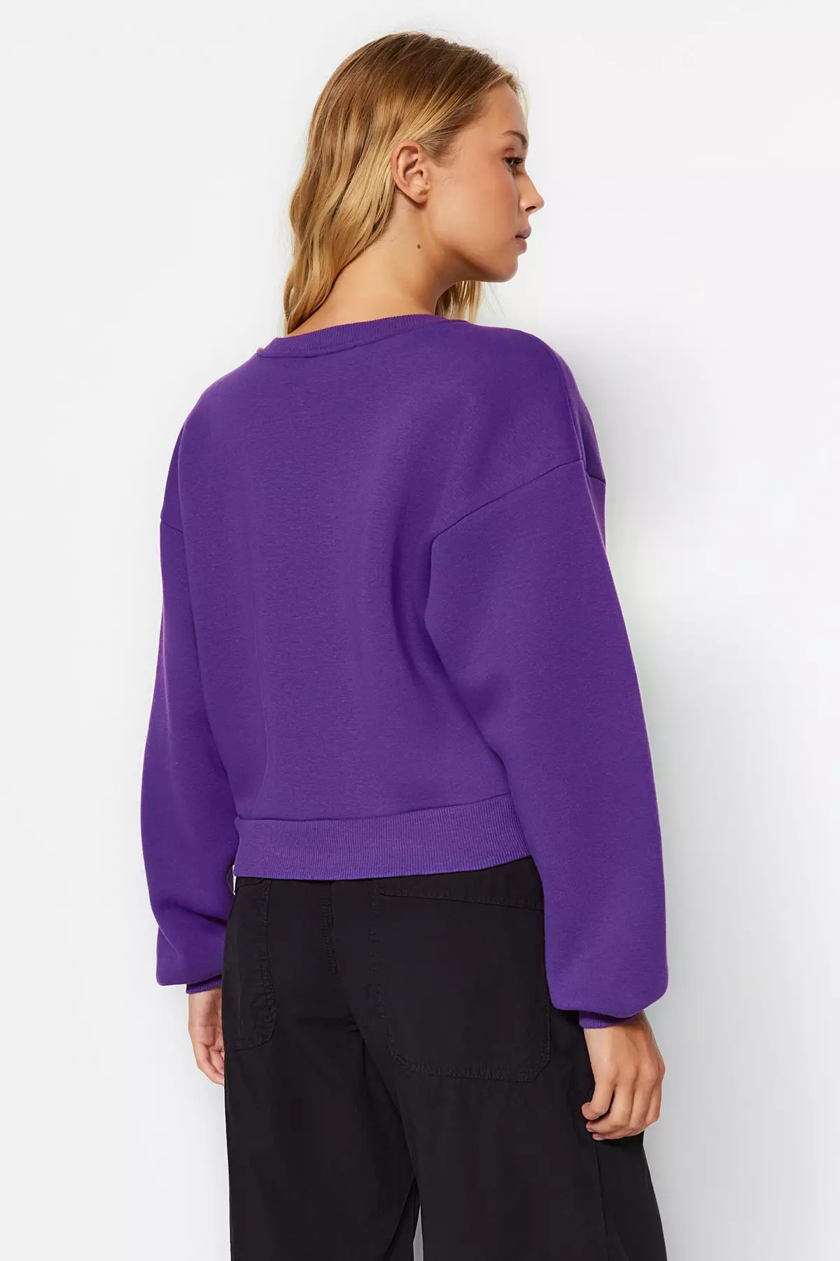 Comfy Crop Basic Sweatshirt