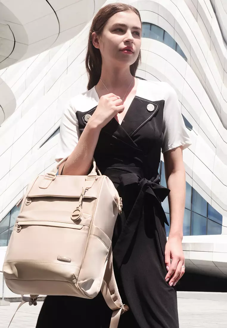 Travel Work Office 13L Capacity 15'' Laptop Compartment College Casual Backpack