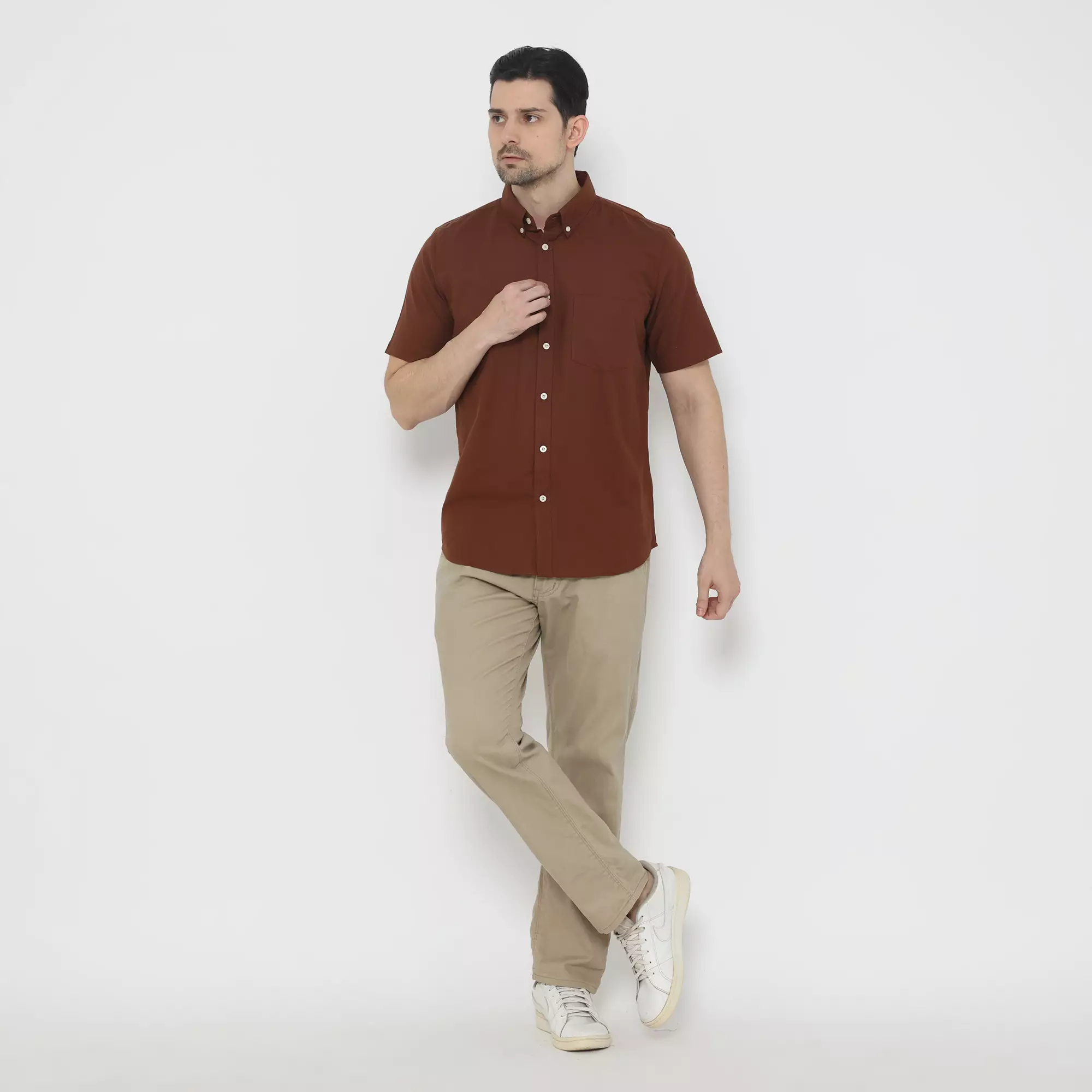 Platini Kemeja Pria Lengan Pendek Basic Katun Oxford Brown 63220