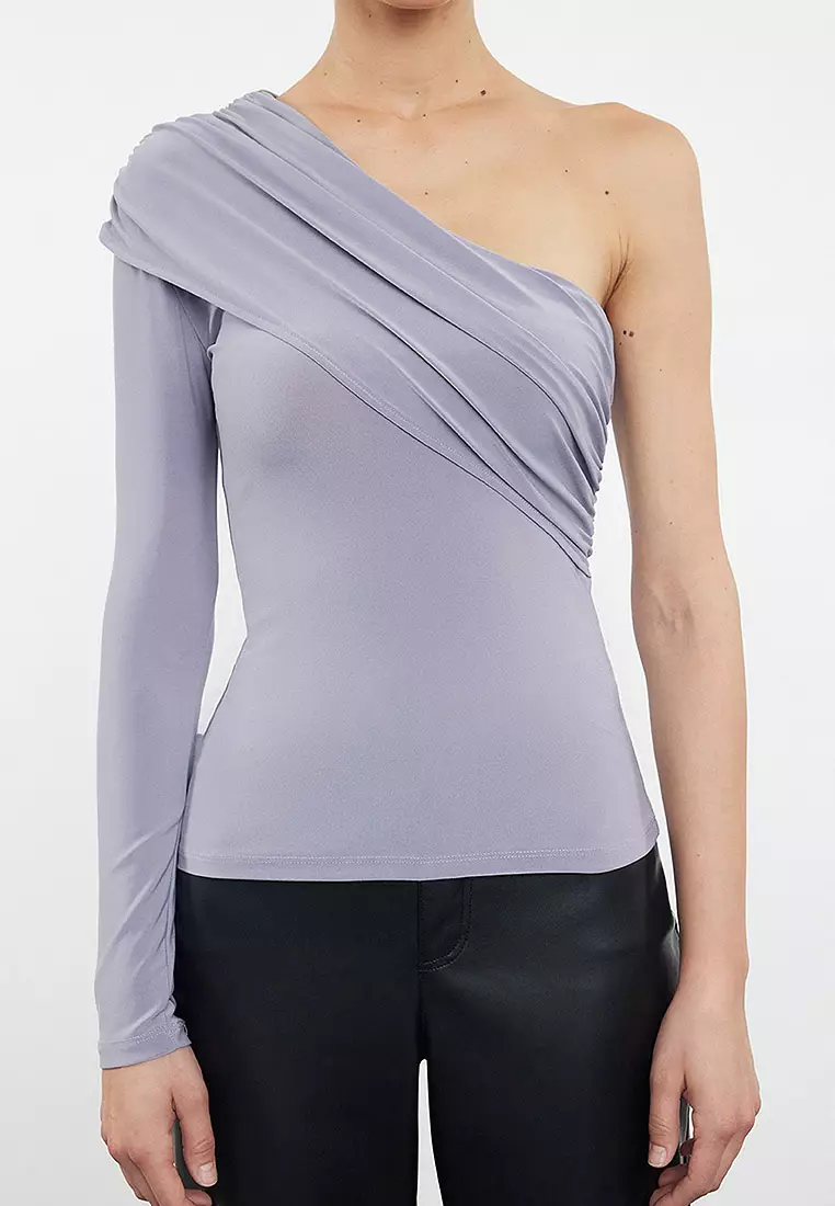 Asymmetric Cut Knitted Blouse