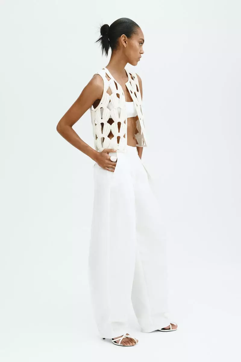 Crochet-look waistcoat