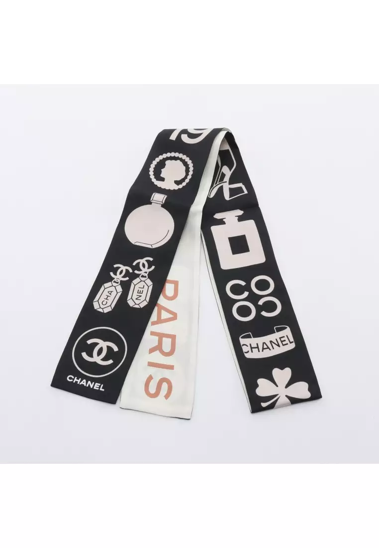 Chanel Pre-Loved Chanel 31 RUE CAMBON icon ribbon scarf silk