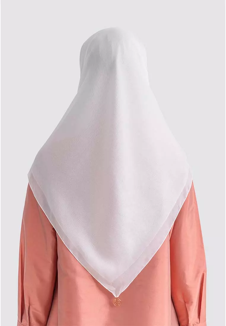 Ria Miranda Broken White Rarina Scarf
