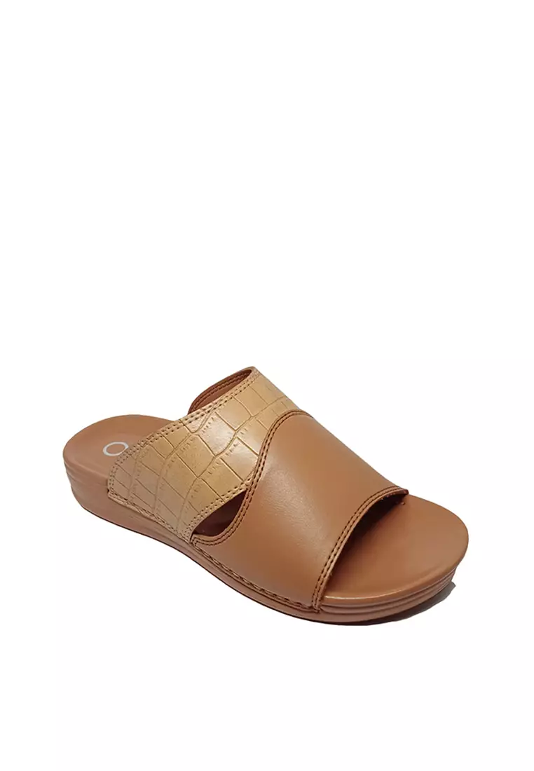 Discount on Otto  shoes - SKU: Combination Slide Sandals