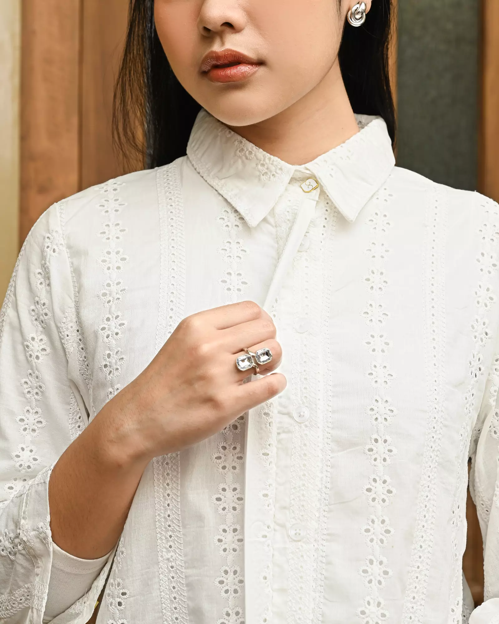 Geulis.id TIWI SHIRT - Brokenwhite