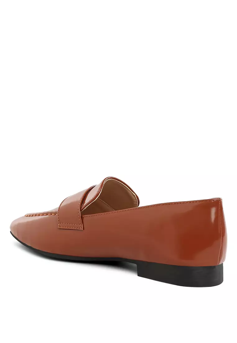 Sepatu Loafer Hak Datar Warna Cokelat