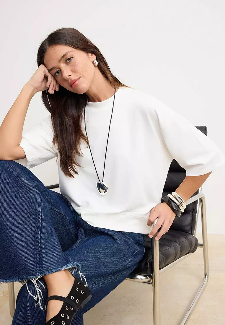 Ecru Oversized /Wide Fit Low Sleeve Three Quarter Soft Touch Knitted T-Shirt Twoss26Ts182