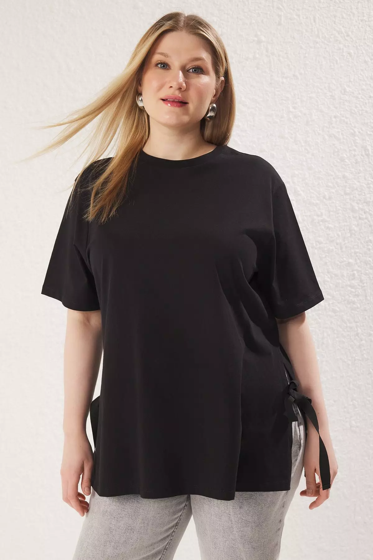 Side Bow Tie Detailed T-Shirt