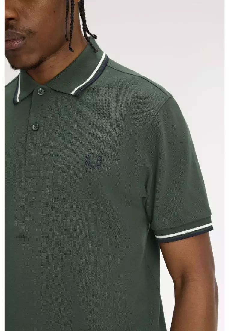 Fred Perry M3600 Twin Tipped Fred Perry Shirt (Court Green / Snow White / Navy)