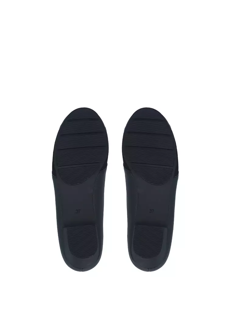 Black CR Amelia Textured Pumps