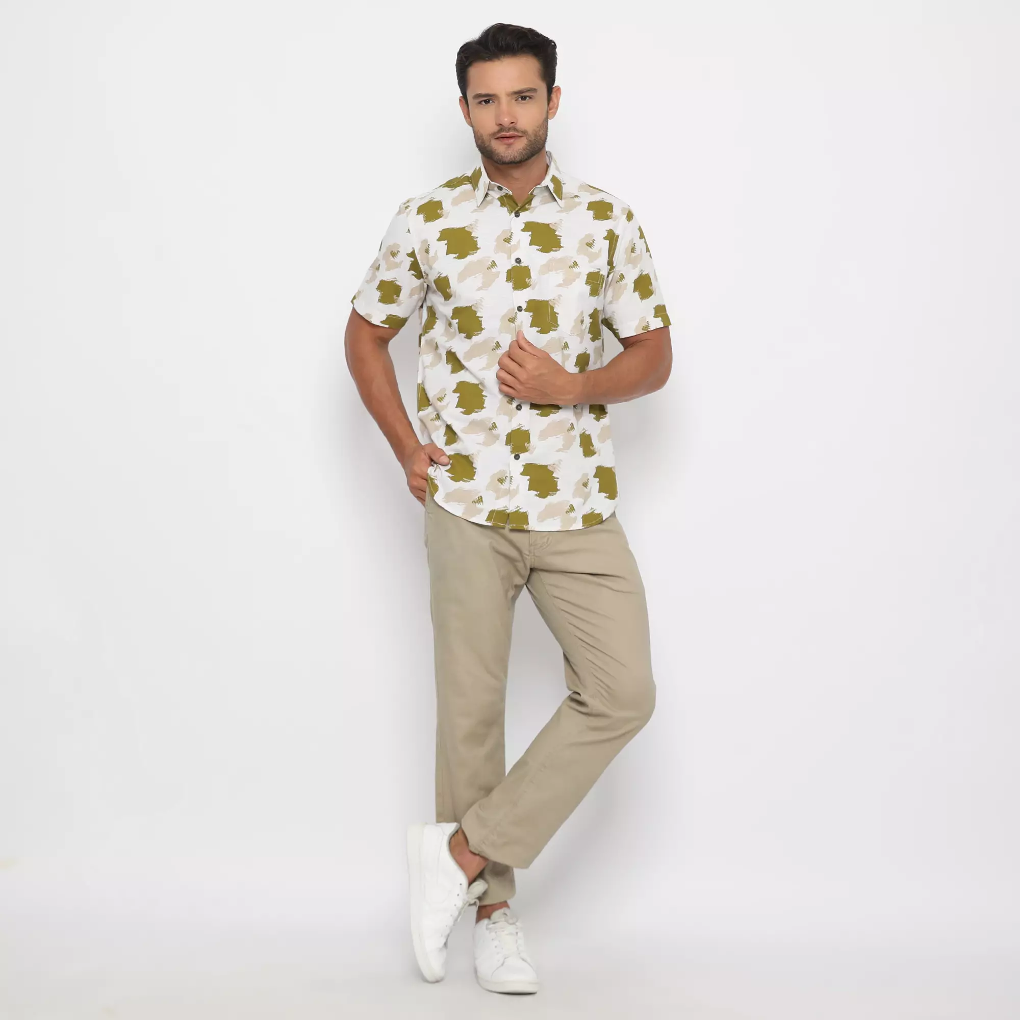 Platini Kemeja Motif Pria Lengan Pendek Katun Krem 73333