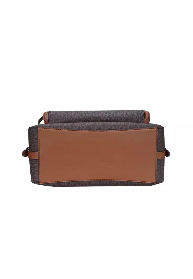 Jaycee Medium Logo Backpack In Brown 35S2G8TB7B