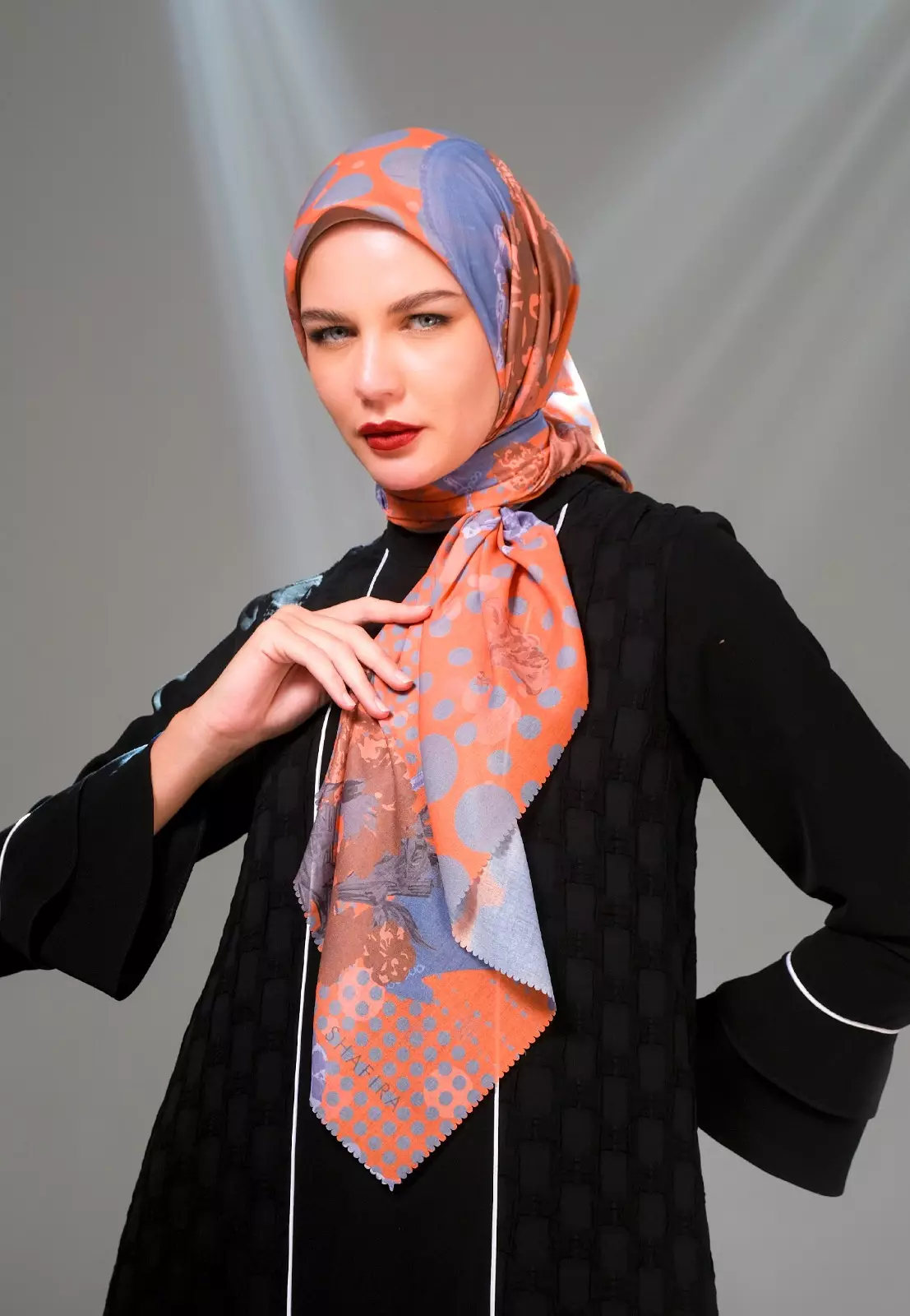 Nessie Printed Scarf | Hijab Kerudung Segi Empat Motif |