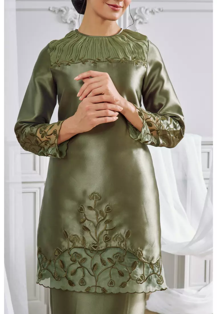 Kurung Moden Madina