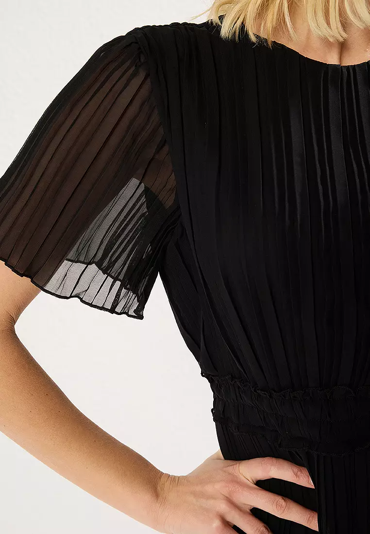 Plain Pleated Mini Dress