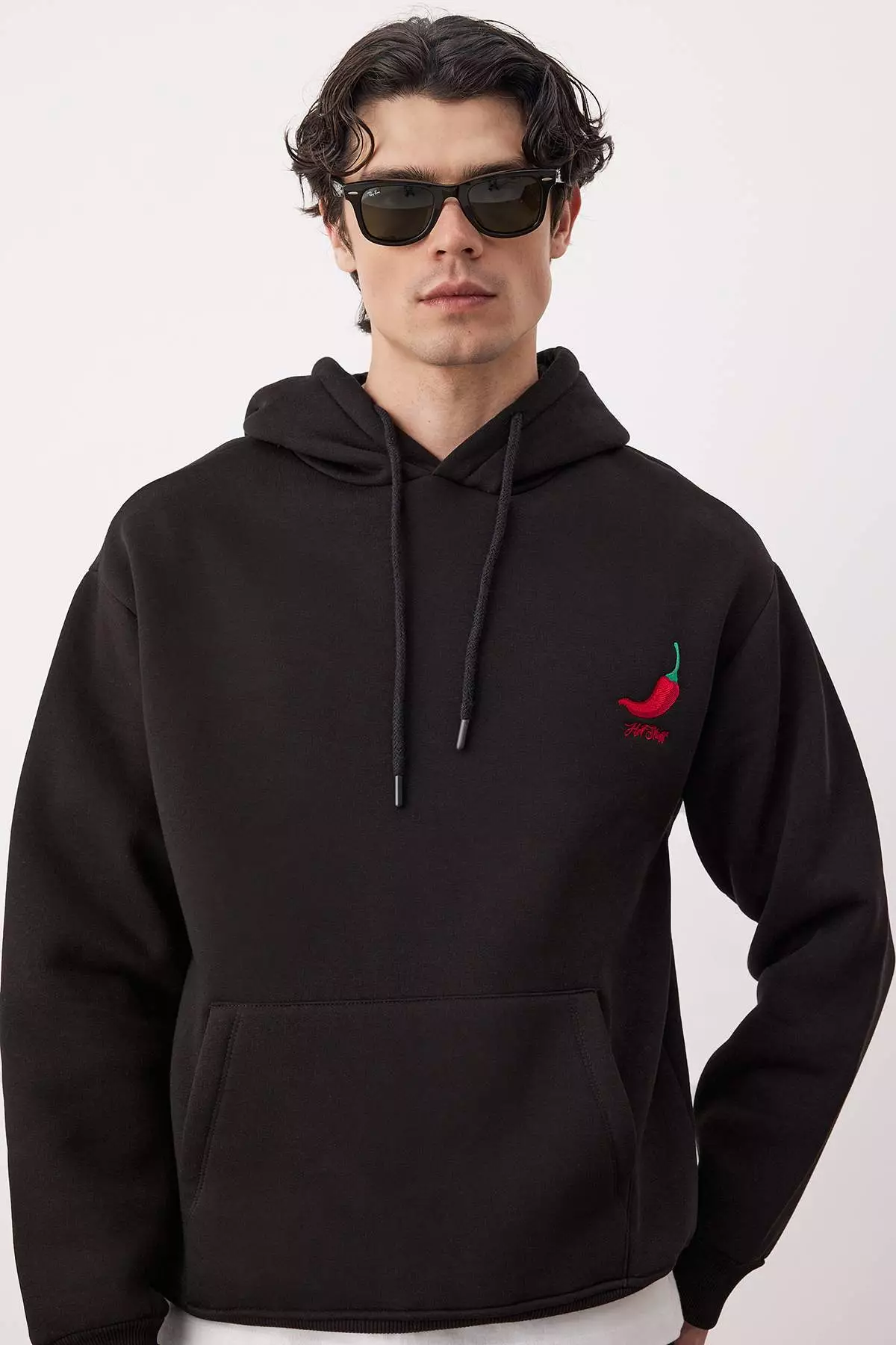 Black Pepper Embroidered Oversize/Wide Cut Fleece Inside Hooded Sweatshirt