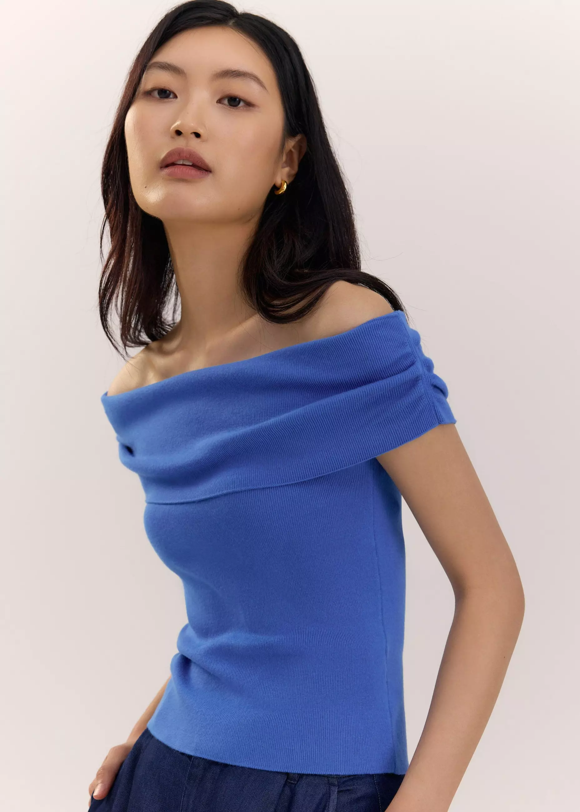 Atasan Wanita - Knit Fitted Off Shoulder Top